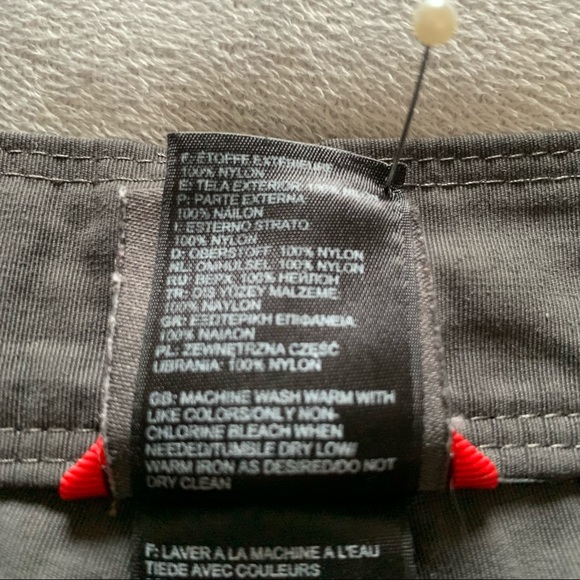 The North Face dark grey outdoor shorts, size 32 - Picture 6 of 16